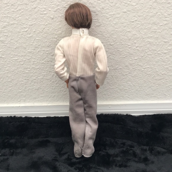 Ken doll, fully dressed with articulated elbows. - Picture 7 of 9